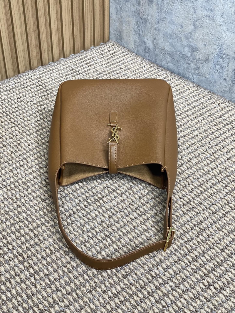 Y51 hobo bags